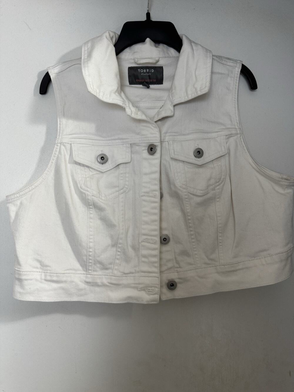 Torrid Denim Women’s Size 1 White Denim Jean Cropped Vest Casual 98% Cotton